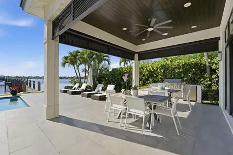 825 W Oyster Lane Lantana FL 33462