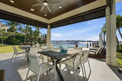 825 W Oyster Lane Lantana FL 33462