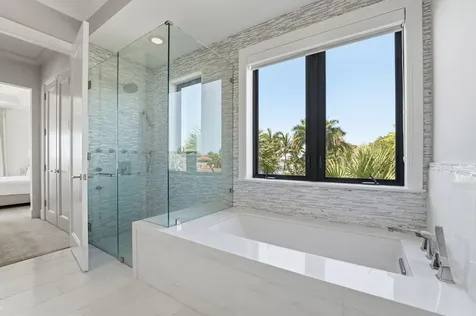 825 W Oyster Lane Lantana FL 33462