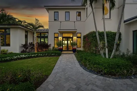 825 W Oyster Lane Lantana FL 33462