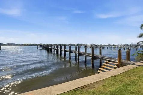 825 W Oyster Lane Lantana FL 33462