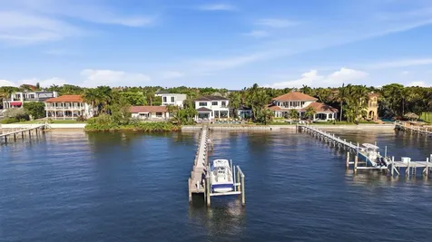 825 W Oyster Lane Lantana FL 33462