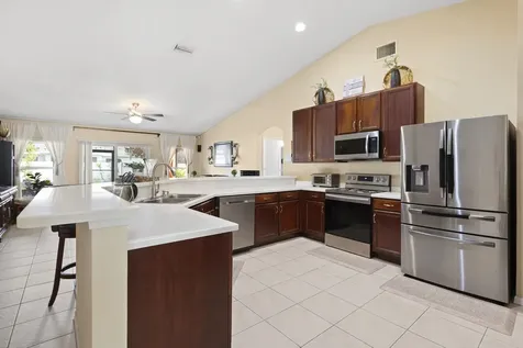 6690 NW Pinson Court Port St Lucie FL 34983