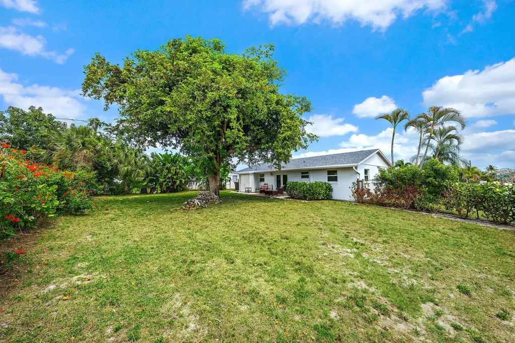 12015 Colony Avenue Palm Beach Gardens FL 33410