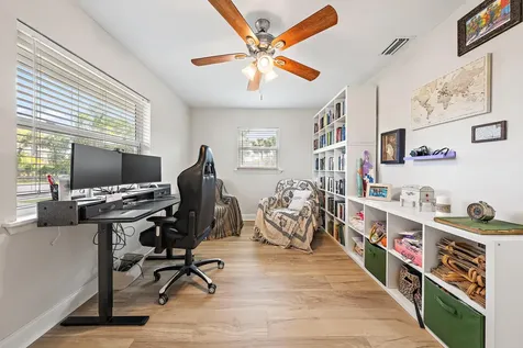 12015 Colony Avenue Palm Beach Gardens FL 33410