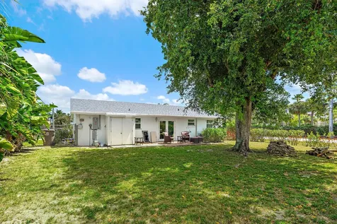 12015 Colony Avenue Palm Beach Gardens FL 33410
