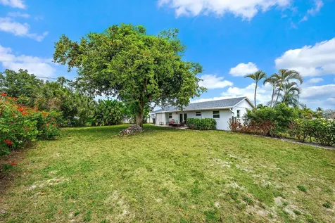 12015 Colony Avenue Palm Beach Gardens FL 33410
