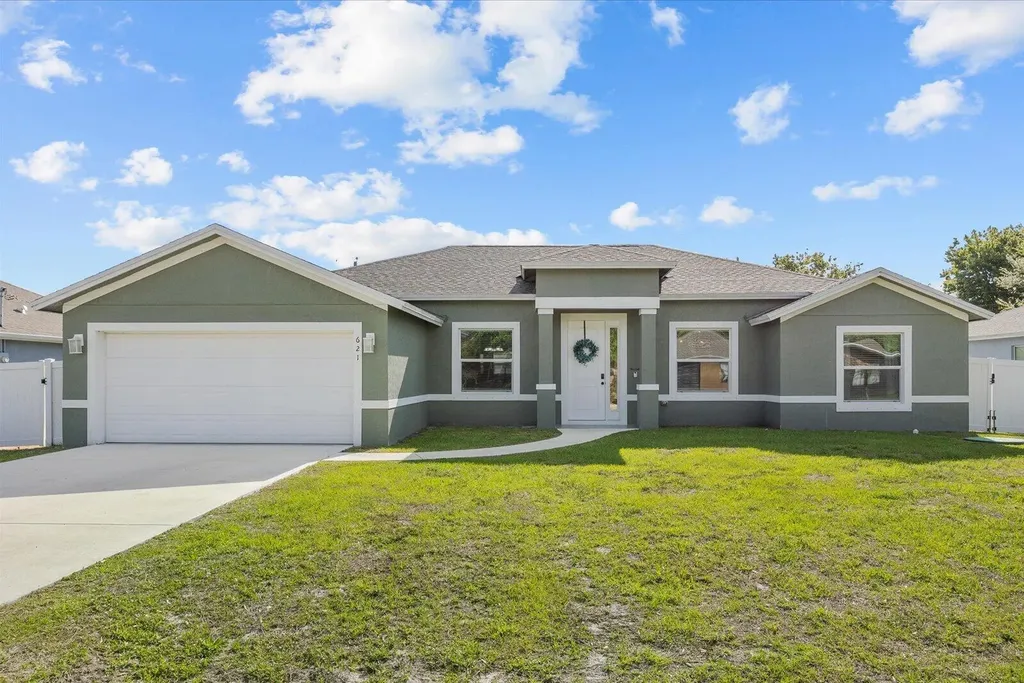 621 SE Prineville Street Port St Lucie FL 34983