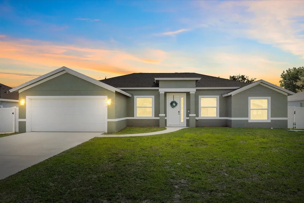 621 SE Prineville Street Port St Lucie FL 34983