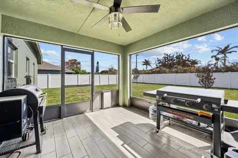 621 SE Prineville Street Port St Lucie FL 34983