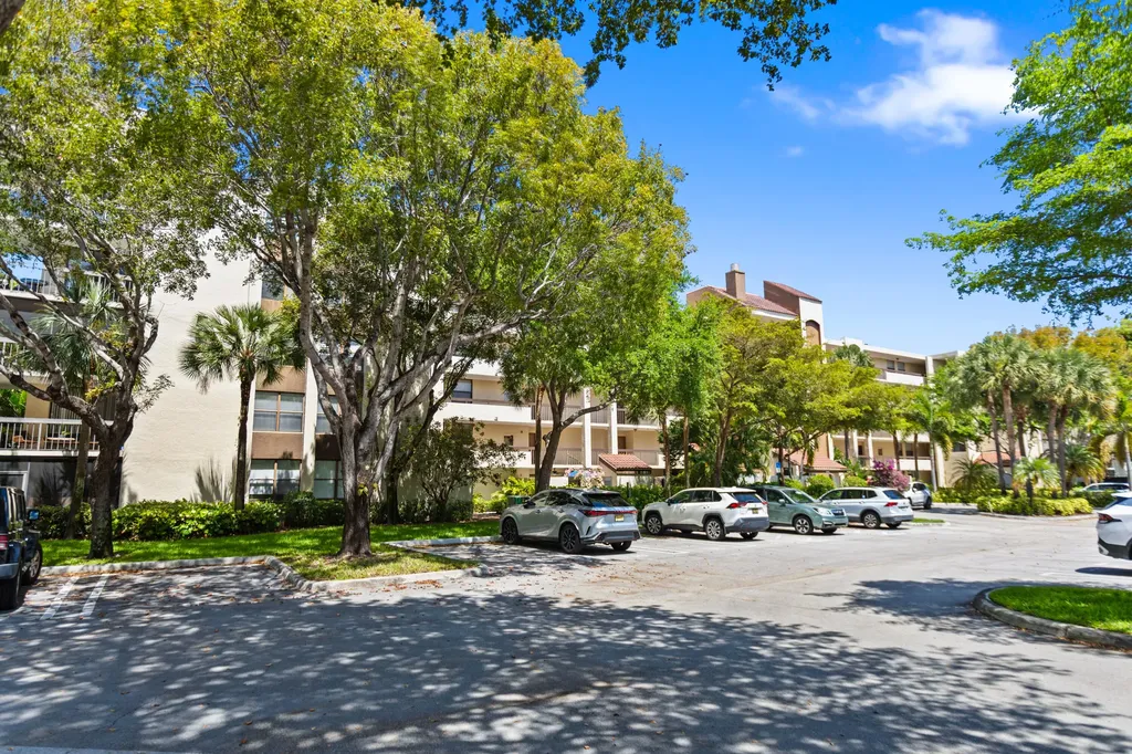 955 Egret Circle Delray Beach FL 33444
