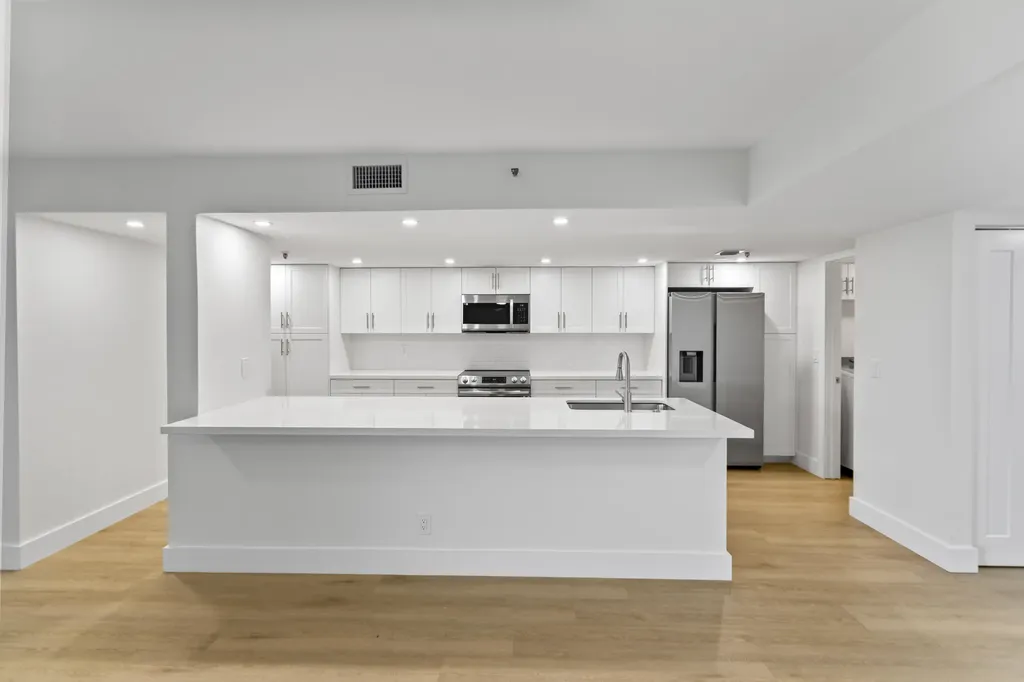 955 Egret Circle Delray Beach FL 33444