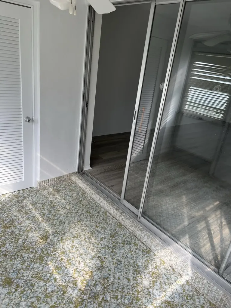 2736 Dudley Drive E West Palm Beach FL 33415