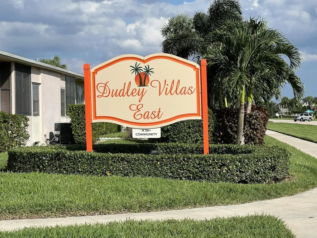 2736 Dudley Drive E West Palm Beach FL 33415