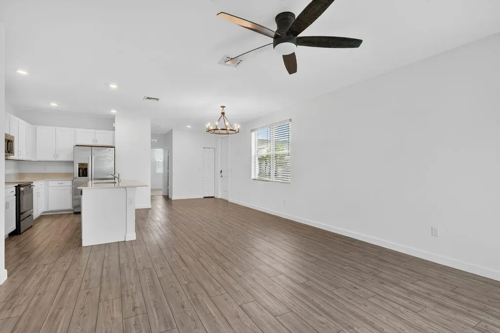 211 SE Woodbark Street Port St Lucie FL 34984