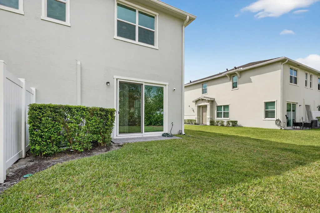 211 SE Woodbark Street Port St Lucie FL 34984
