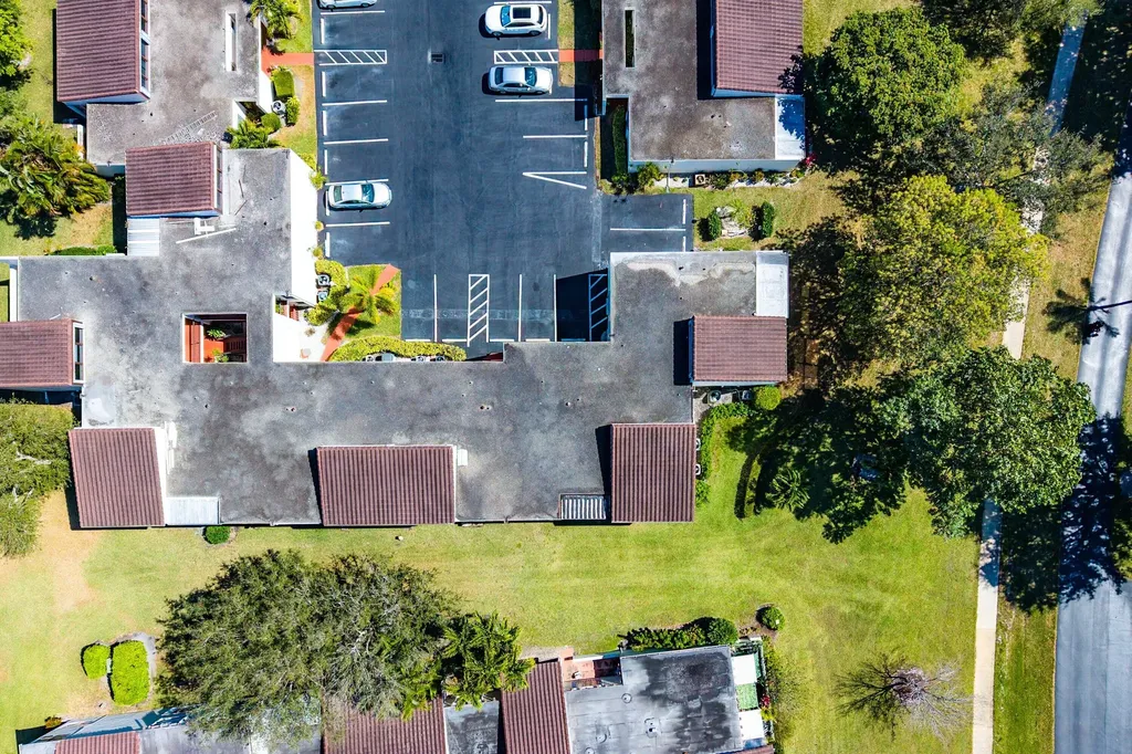 2561 Boundbrook Boulevard Palm Springs FL 33406