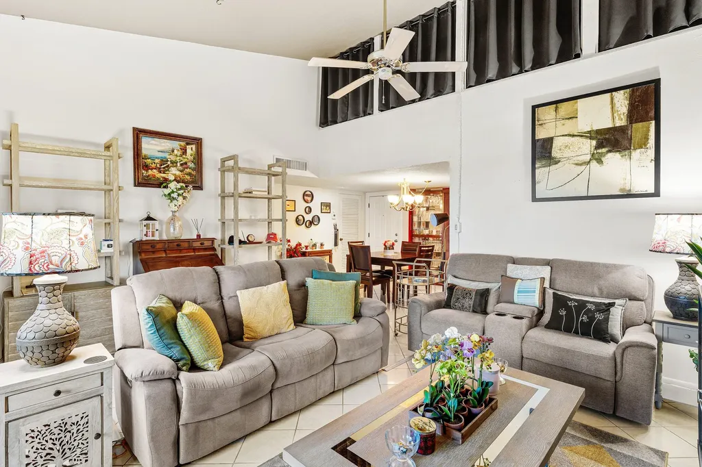 2561 Boundbrook Boulevard Palm Springs FL 33406
