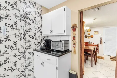 2561 Boundbrook Boulevard Palm Springs FL 33406