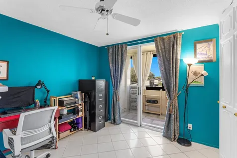 2561 Boundbrook Boulevard Palm Springs FL 33406