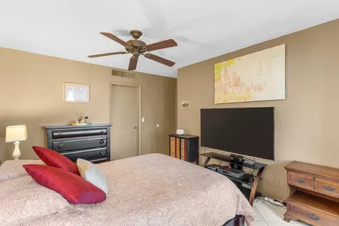 2561 Boundbrook Boulevard Palm Springs FL 33406