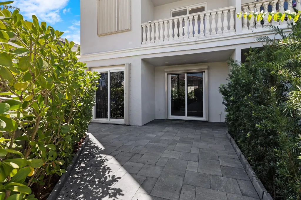 1792 Bay Drive Pompano Beach FL 33062