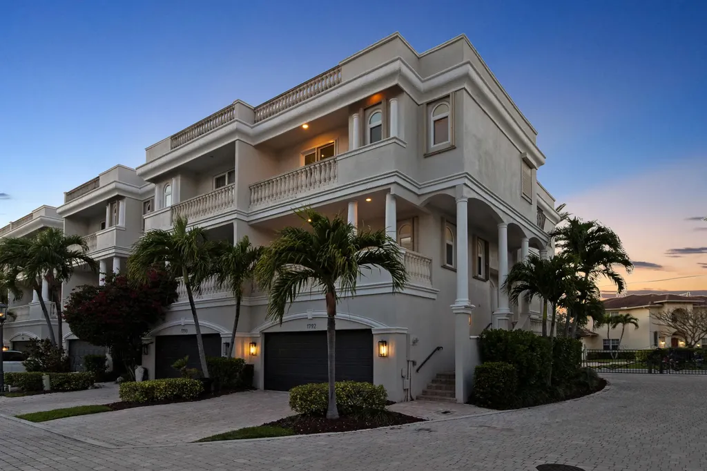 1792 Bay Drive Pompano Beach FL 33062