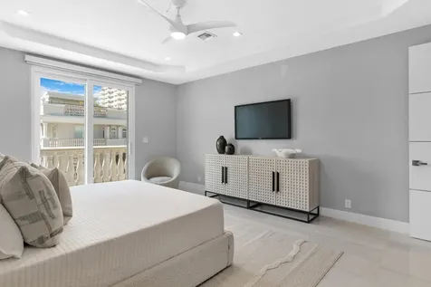 1792 Bay Drive Pompano Beach FL 33062