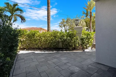 1792 Bay Drive Pompano Beach FL 33062