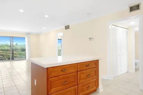 717 S Us Highway 1 Jupiter FL 33477