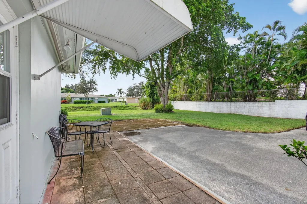 300 High Point Boulevard Delray Beach FL 33445