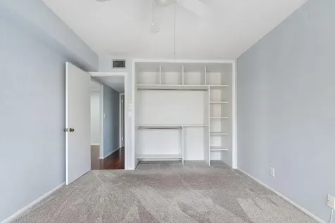 2 Greenway Village N Royal Palm Beach FL 33411
