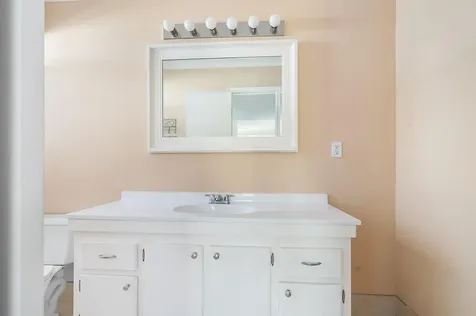 2 Greenway Village N Royal Palm Beach FL 33411