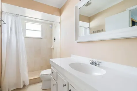 2 Greenway Village N Royal Palm Beach FL 33411