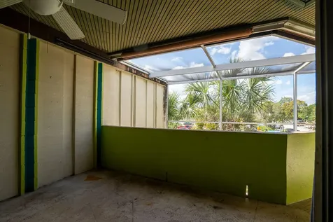 2 Greenway Village N Royal Palm Beach FL 33411