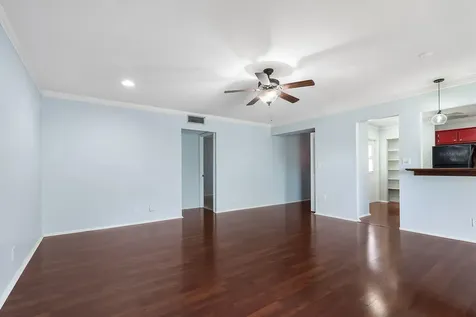 2 Greenway Village N Royal Palm Beach FL 33411