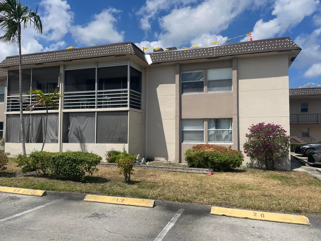 502 Davis Road Palm Springs FL 33461