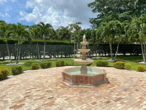 502 Davis Road Palm Springs FL 33461