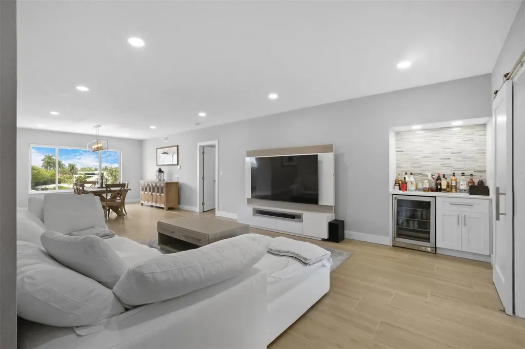 333 Sunset Drive Fort Lauderdale FL 33301