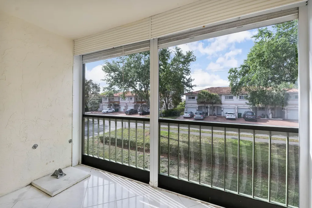 4148 NW 90th Avenue Coral Springs FL 33065