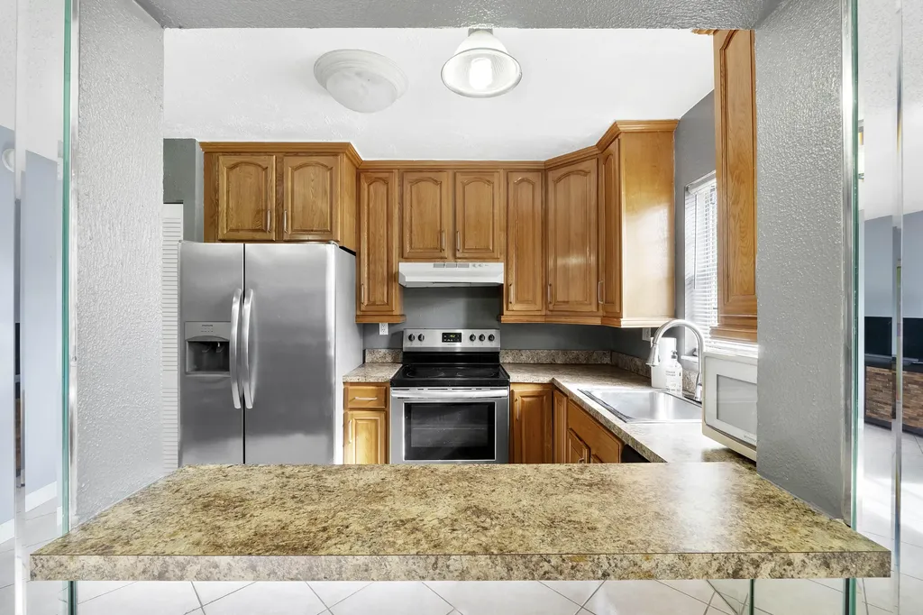 4148 NW 90th Avenue Coral Springs FL 33065