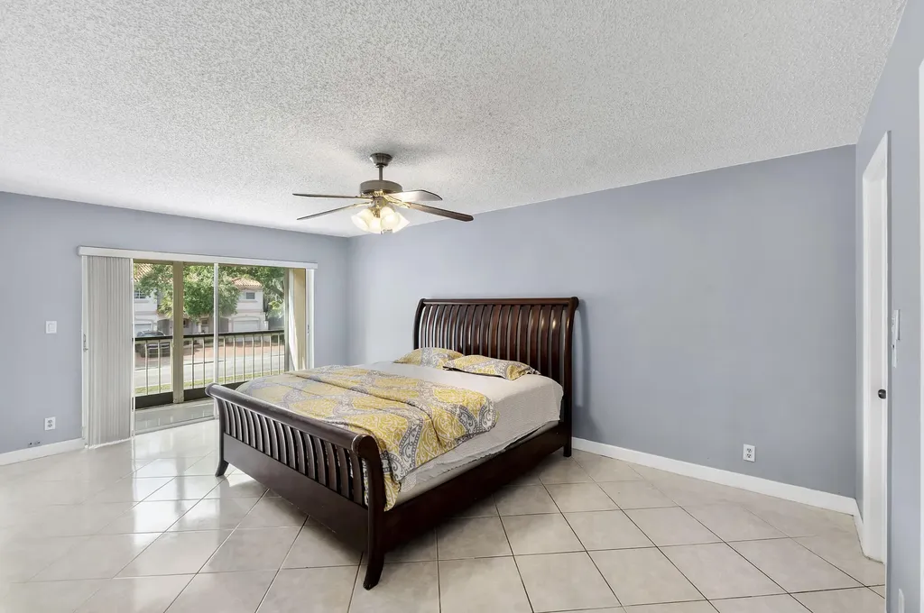 4148 NW 90th Avenue Coral Springs FL 33065