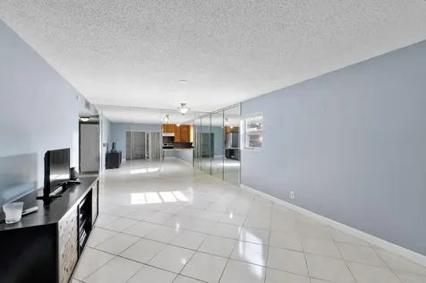 4148 NW 90th Avenue Coral Springs FL 33065
