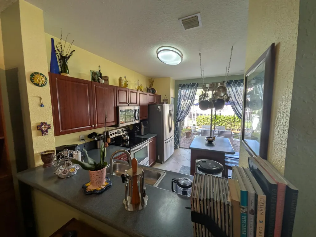4091 NW 91st Terrace Sunrise FL 33351