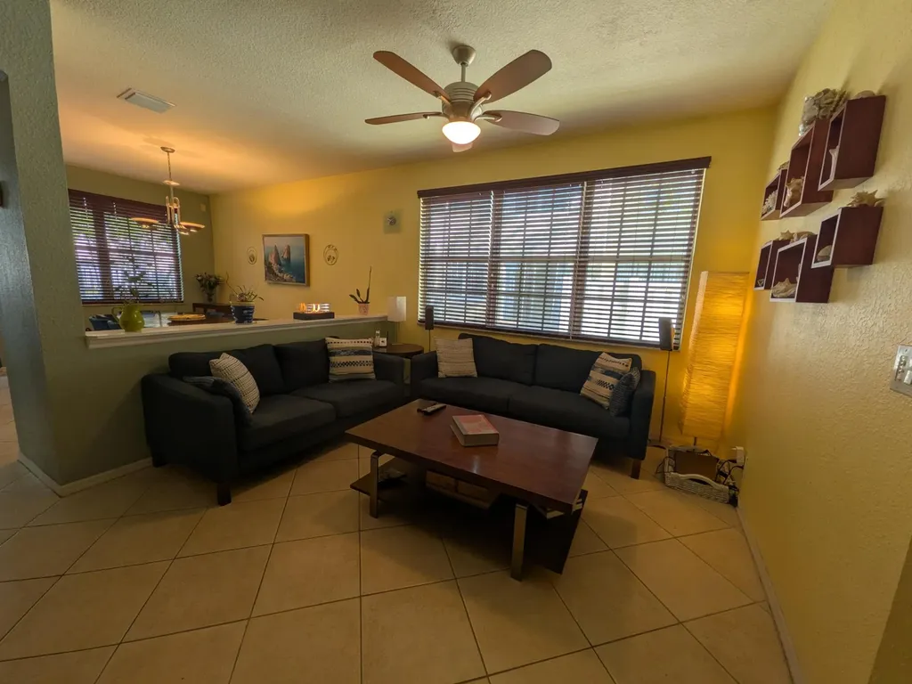 4091 NW 91st Terrace Sunrise FL 33351