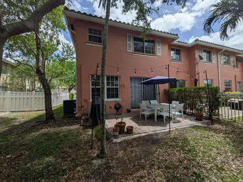 4091 NW 91st Terrace Sunrise FL 33351