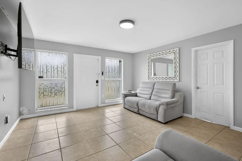 9141 Birmingham Drive Palm Beach Gardens FL 33410