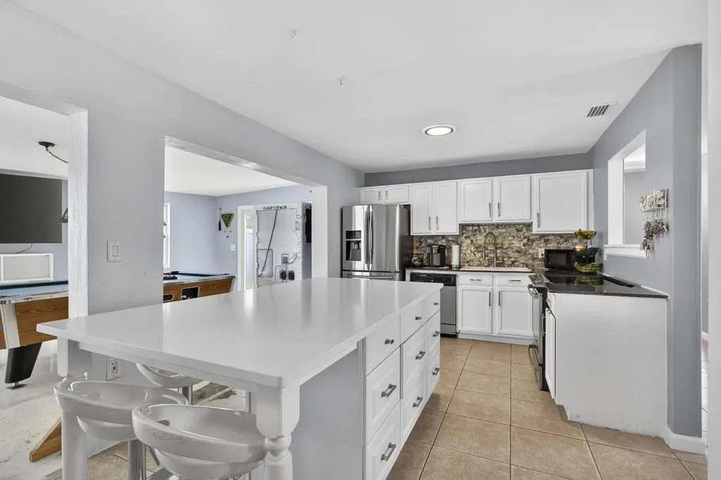 9141 Birmingham Drive Palm Beach Gardens FL 33410