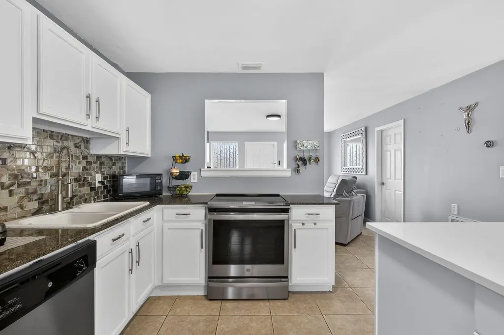9141 Birmingham Drive Palm Beach Gardens FL 33410