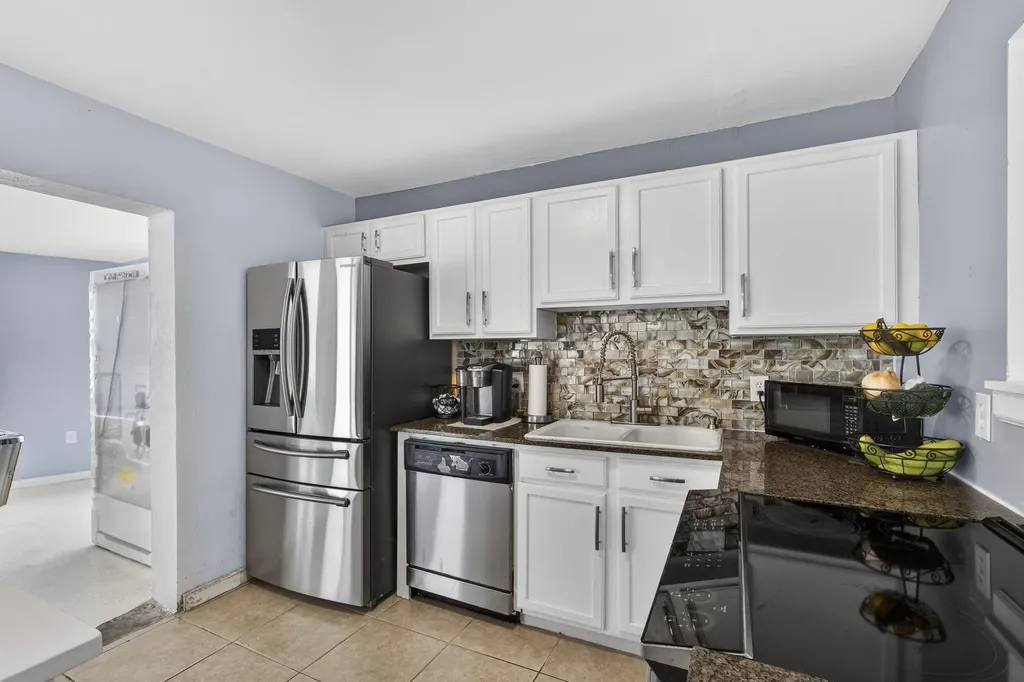 9141 Birmingham Drive Palm Beach Gardens FL 33410